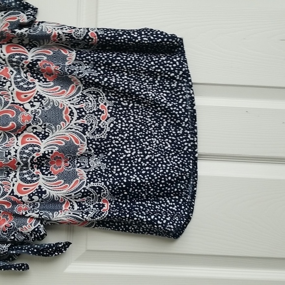 New Directions Petite Women's Blouse - Picture 8 of 11